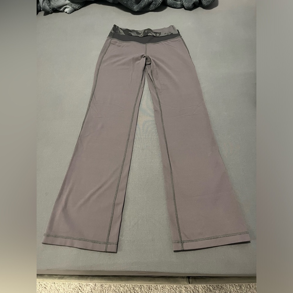 Lululemon Astro Pants Size 6 - Picture 1 of 5